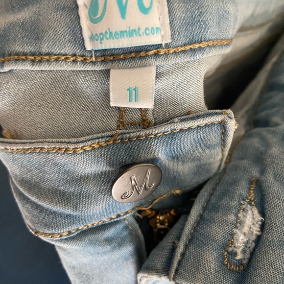 Light wash skinny jeans - Picture 4 of 5